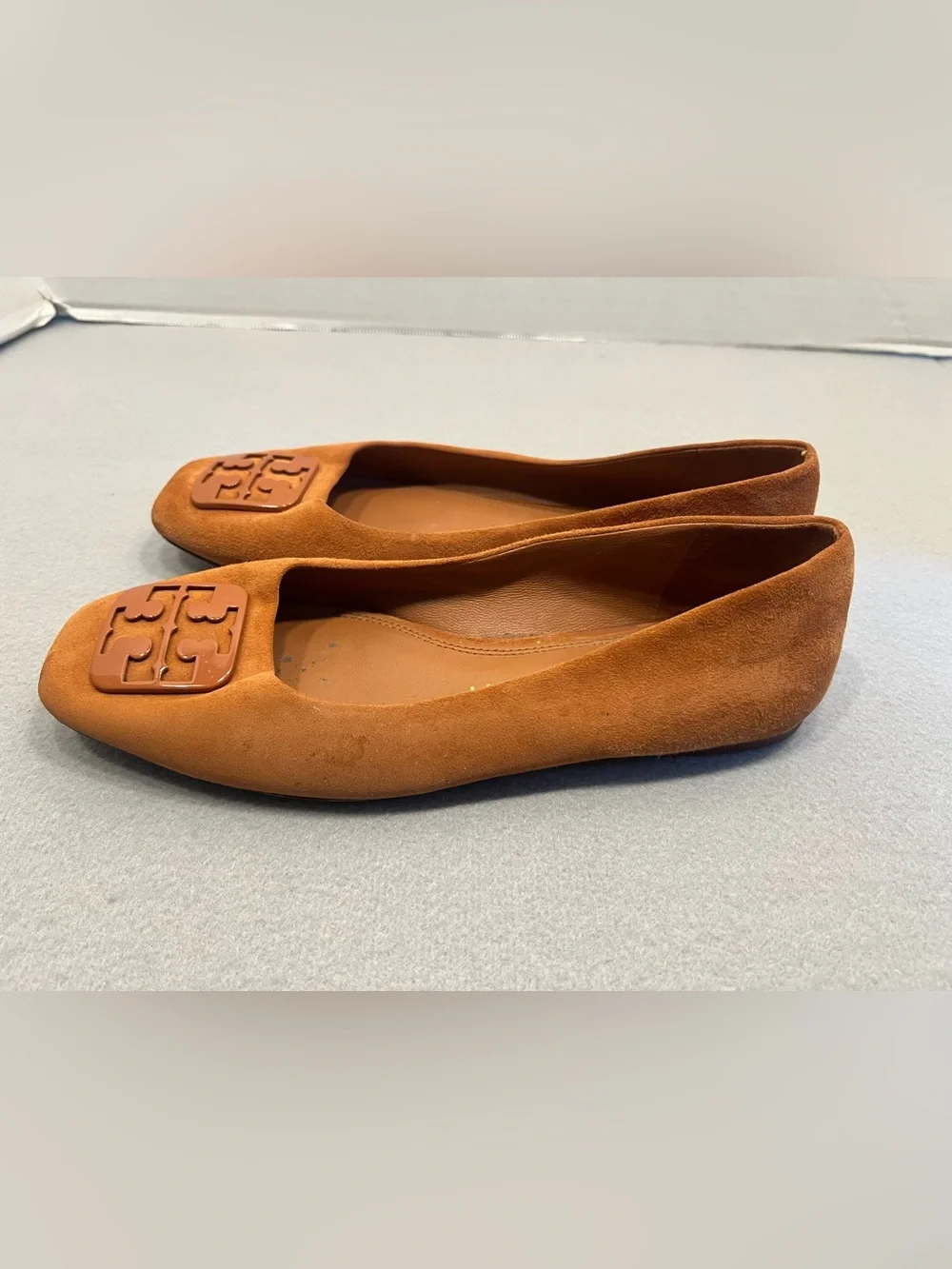 Tory Burch Georgia Ballet Flats Dulce De Leche Tan Suede Square Toe Logo S 7.5